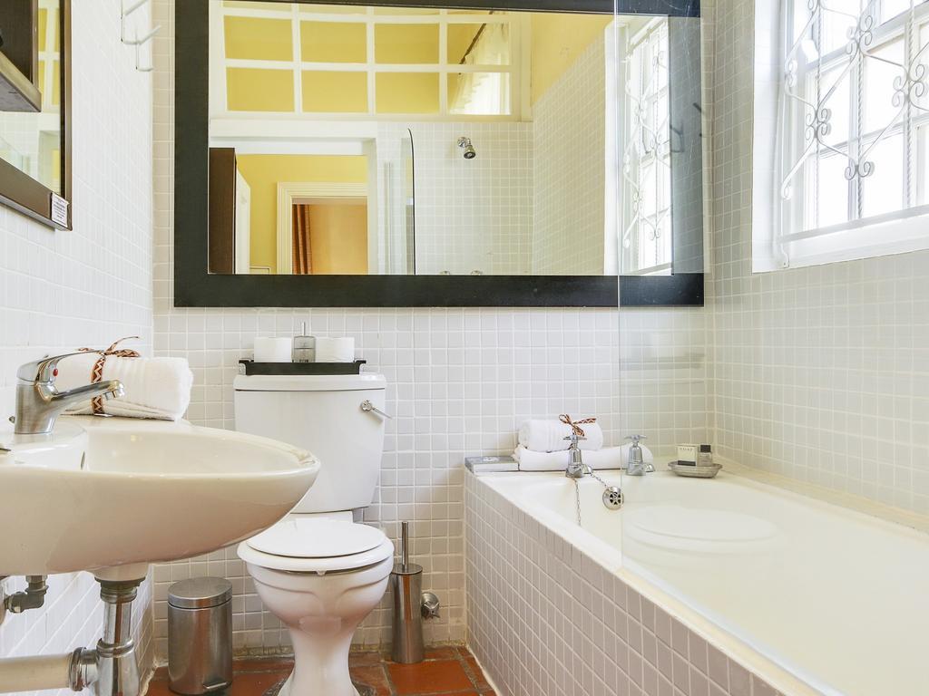 Liberty Lodge Guest House Cape Town Dış mekan fotoğraf